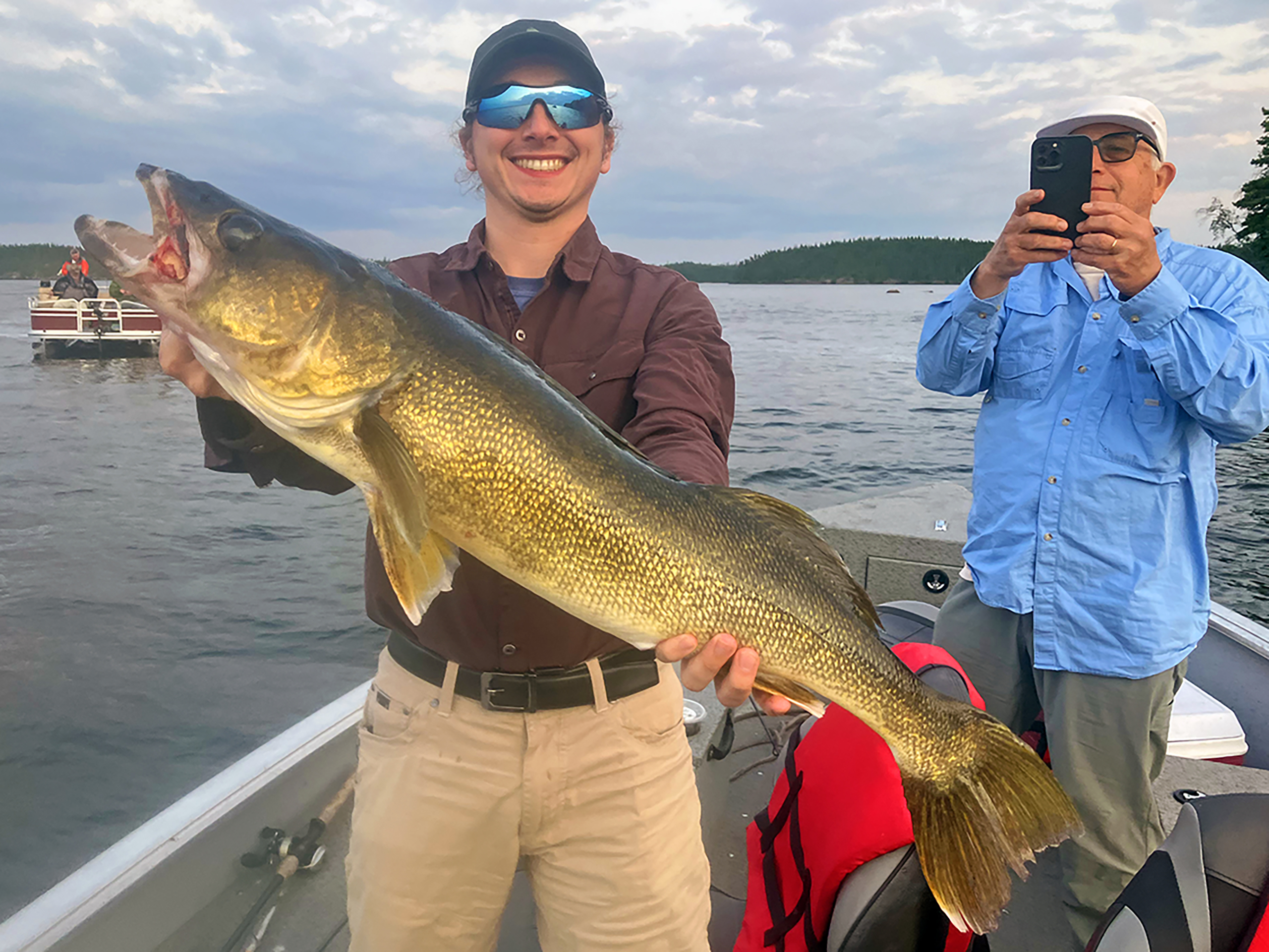 33.25 inch Gunisao Walleye